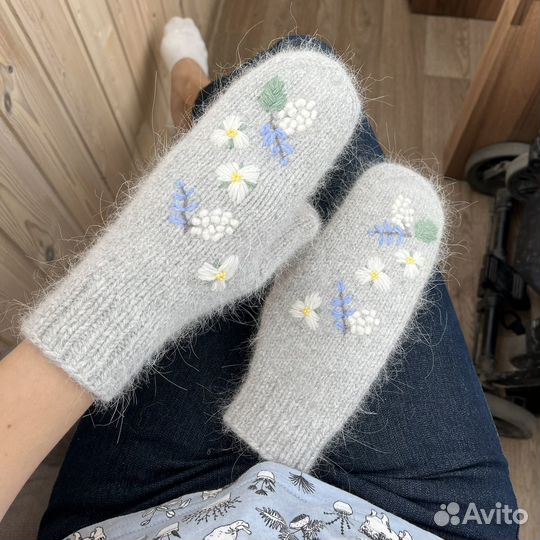 Варежки цветочные