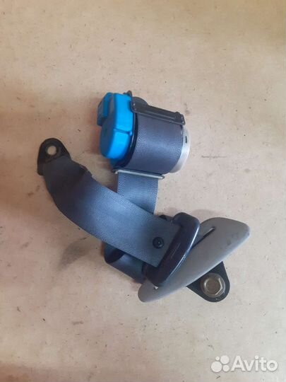 Ремень безопасности левый Mitsubishi Galant 7