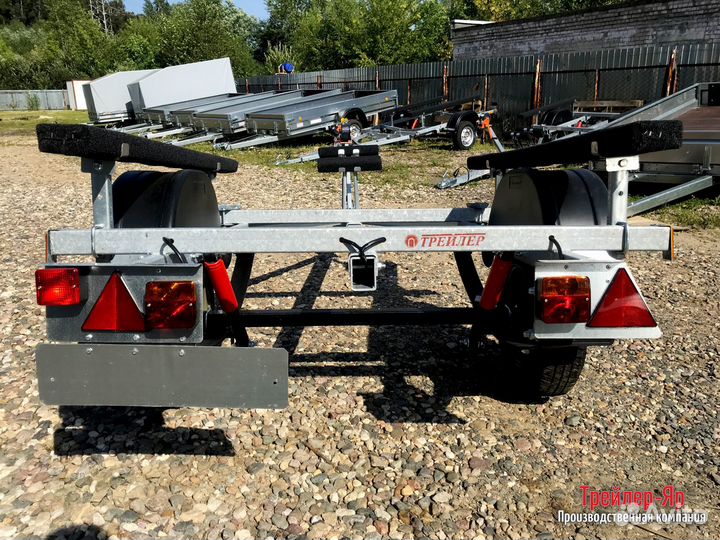 Прицеп легковой лодочный