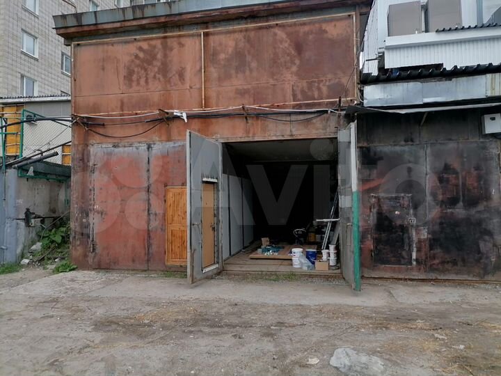 Гараж, > 30 м²