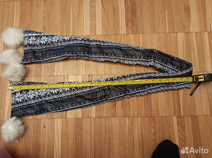 Шарф с помпончиками