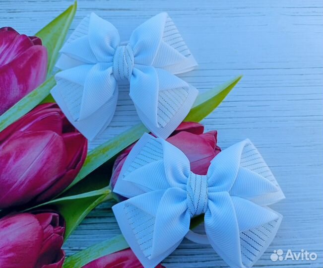 Белые школьные банты