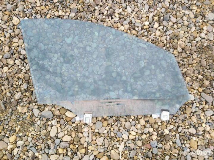 Стекло двери переднее правое Mercedes-Benz W164