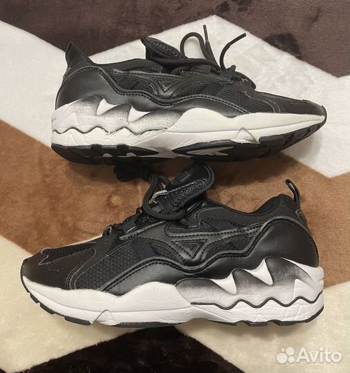 Кроссовки Mizuno Wave Rider 1