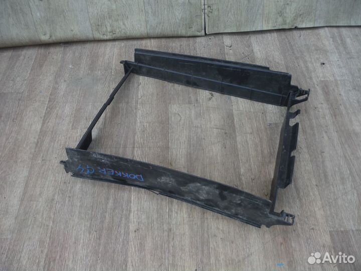 Дефлектор радиатора №15 Renault Dokker 2018