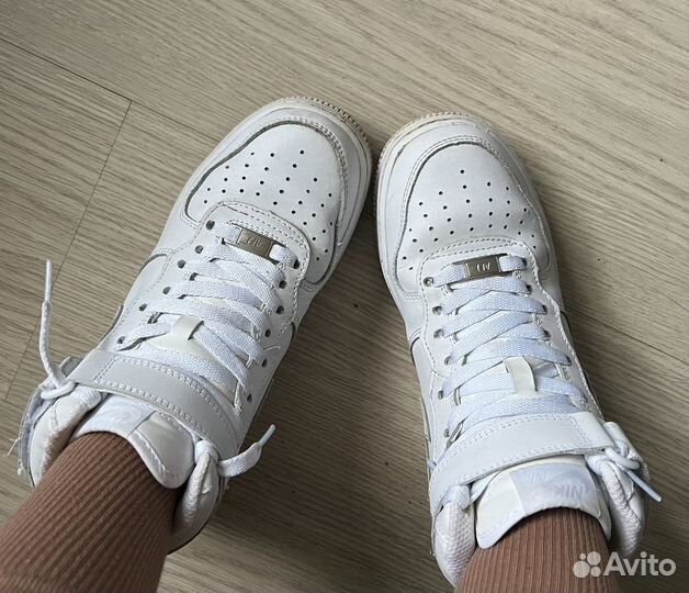 Зимние кроссовки nike AIR force 1 MID white