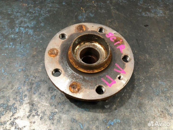 Ступица передняя Volkswagen Passat B6