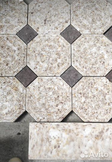 Рабочие в плиточный цех