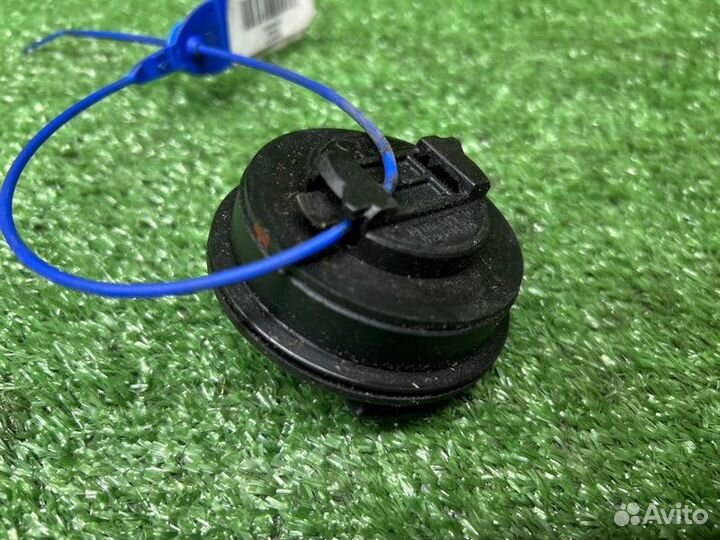 Крышка маслозаливной горловины Audi A6 C6