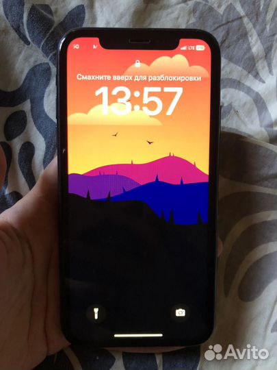 Телефон iPhone xr