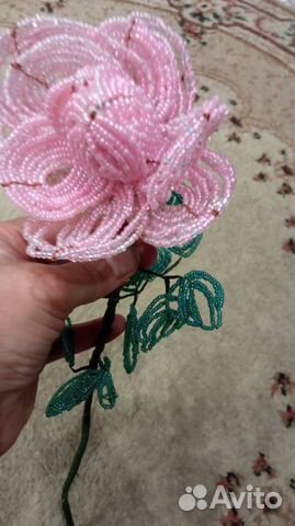 Декоративная роза из бисера ручная работа