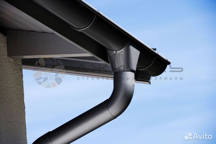 Желоб водосточной трубы