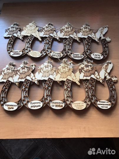 Сувениры из дерева