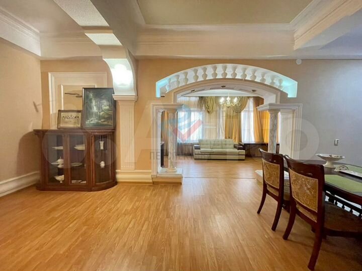 2-к. квартира, 90 м², 2/7 эт.