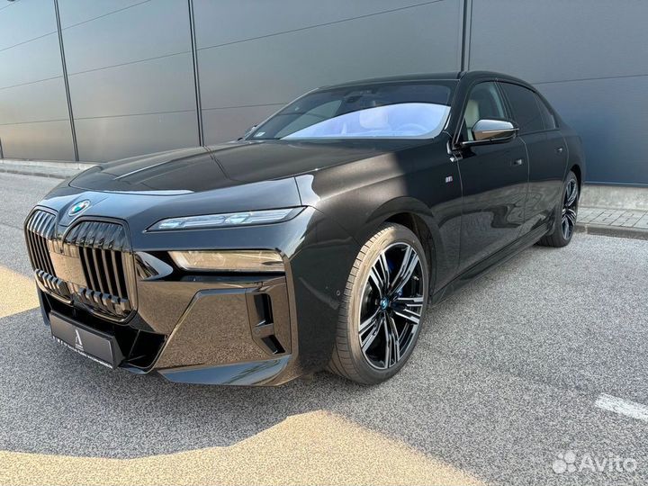 BMW i7 AT, 2023, 4 200 км