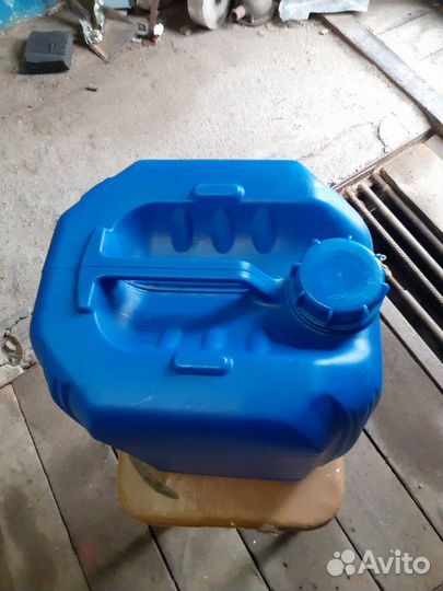 Канистра пластиковая 20 литров