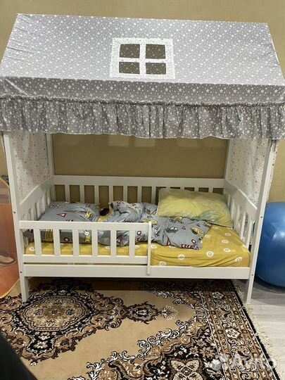 Детская кровать домик с матрасом 160х80