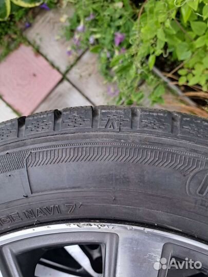 Goodyear Ice Navi 7 215/55 R17