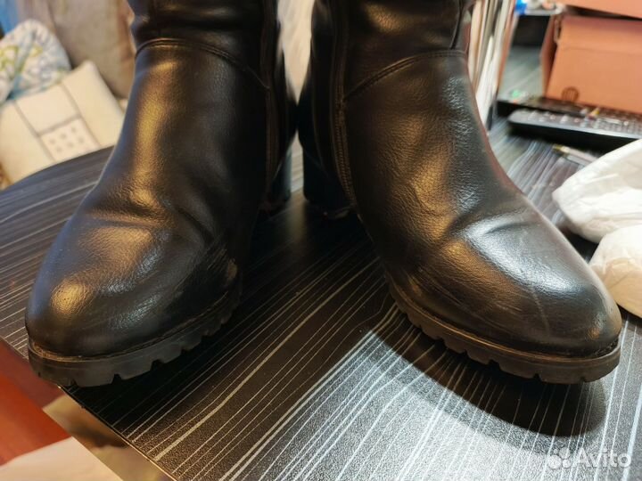 Продам женские зимние сапоги