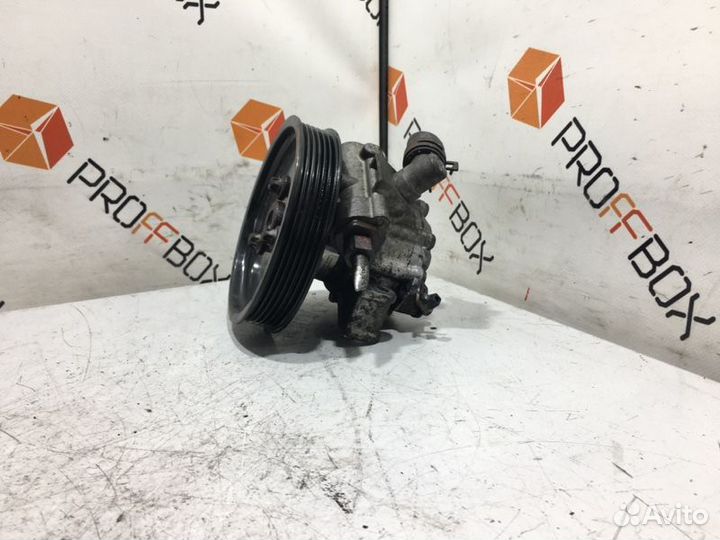 Насос гидроусилителя руля Mercedes C-Class W203