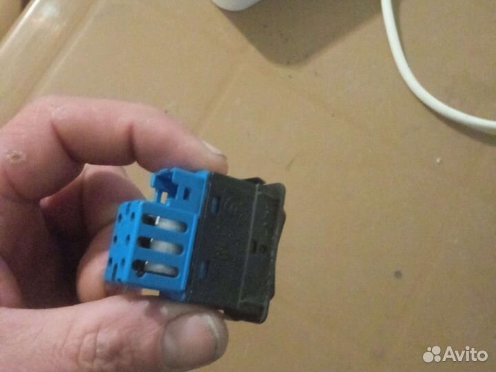 Кнопка подогрева сидений BMW