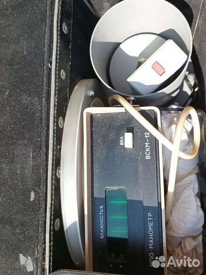 Манометр новый в чемодане