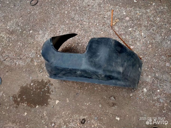 Подкрыльник Ш.Ланос(правый передний)