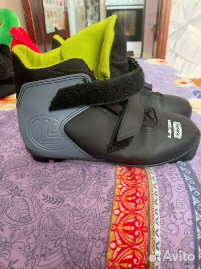 Лыжные ботинки