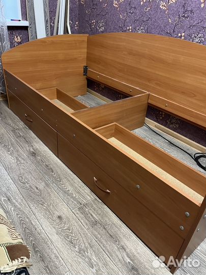 Кровать с матрасом бу