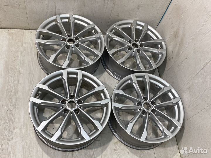 R19 Pirelli Winter Sottozero 245/50, PCD 5x112 DIA 66.6