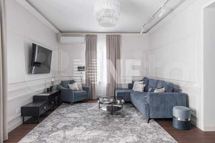 Дом 443 м² на участке 15 сот.