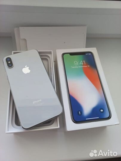 iPhone X, 64 ГБ