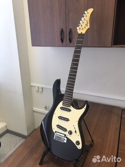 Электрогитара Cort g200 в отс