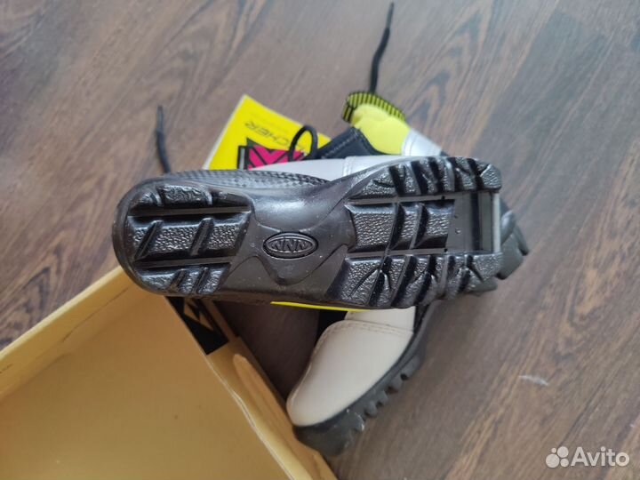 Лыжные ботинки детские