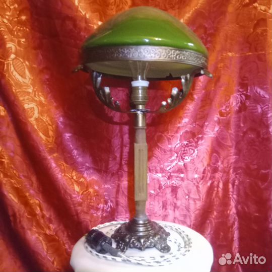 Старинная настольная лампа