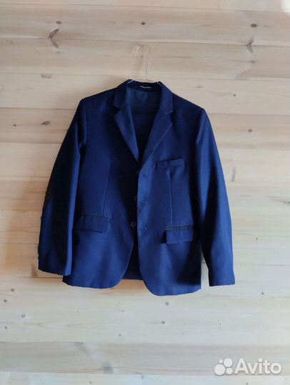 Школьный костюм