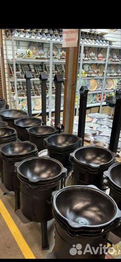 Казан чугунный 8 литров+печь с трубой с дверцей