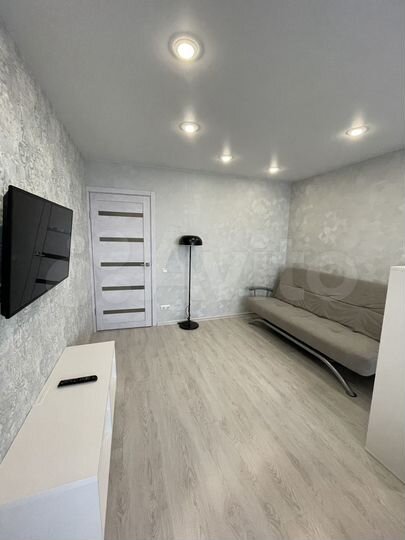1-к. квартира, 54 м², 16/18 эт.