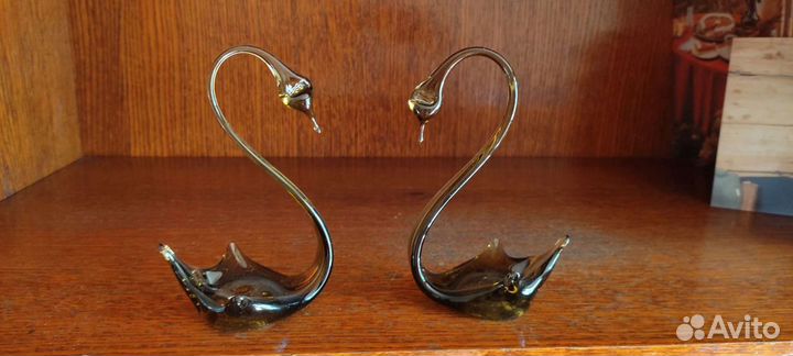 Лебеди из стекла