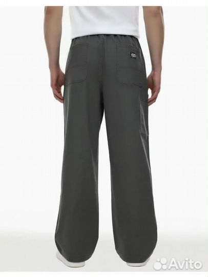 Серые джинсы с карго-карманами