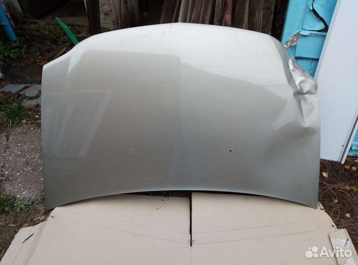 Капот на renault logan 1