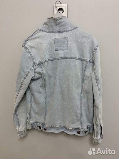 Джинсовая куртка