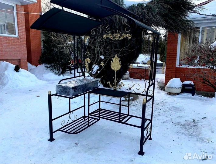 Мангал с крышей