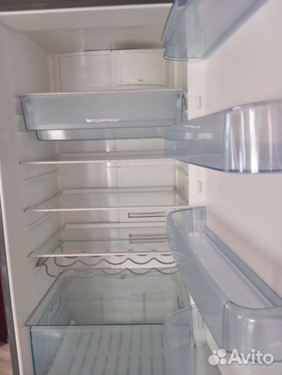 Холодильник бу Electrolux