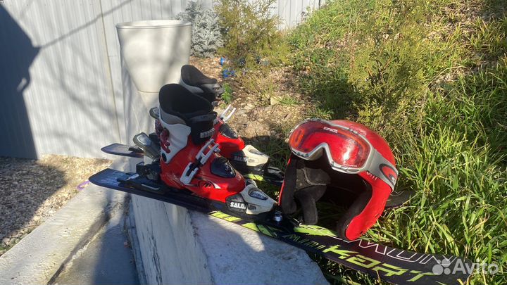 Горные лыжи и ботинки детские, шлем. Комплект