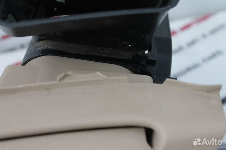 Дефлектор воздушный левый w210 Мерседес кремовый