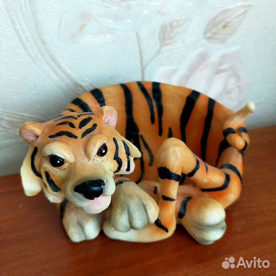 Статуэтка коллекционная 