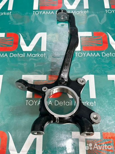 Кулак поворотный передний правый Toyota Land