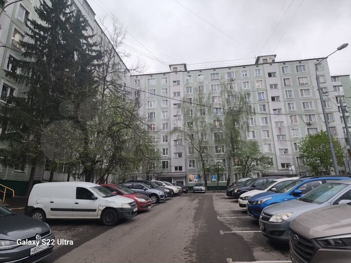 Комната 33 м² в 3-к., 8/9 эт.