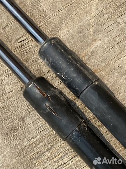 Амортизатор крышки багажника Audi A3 8P